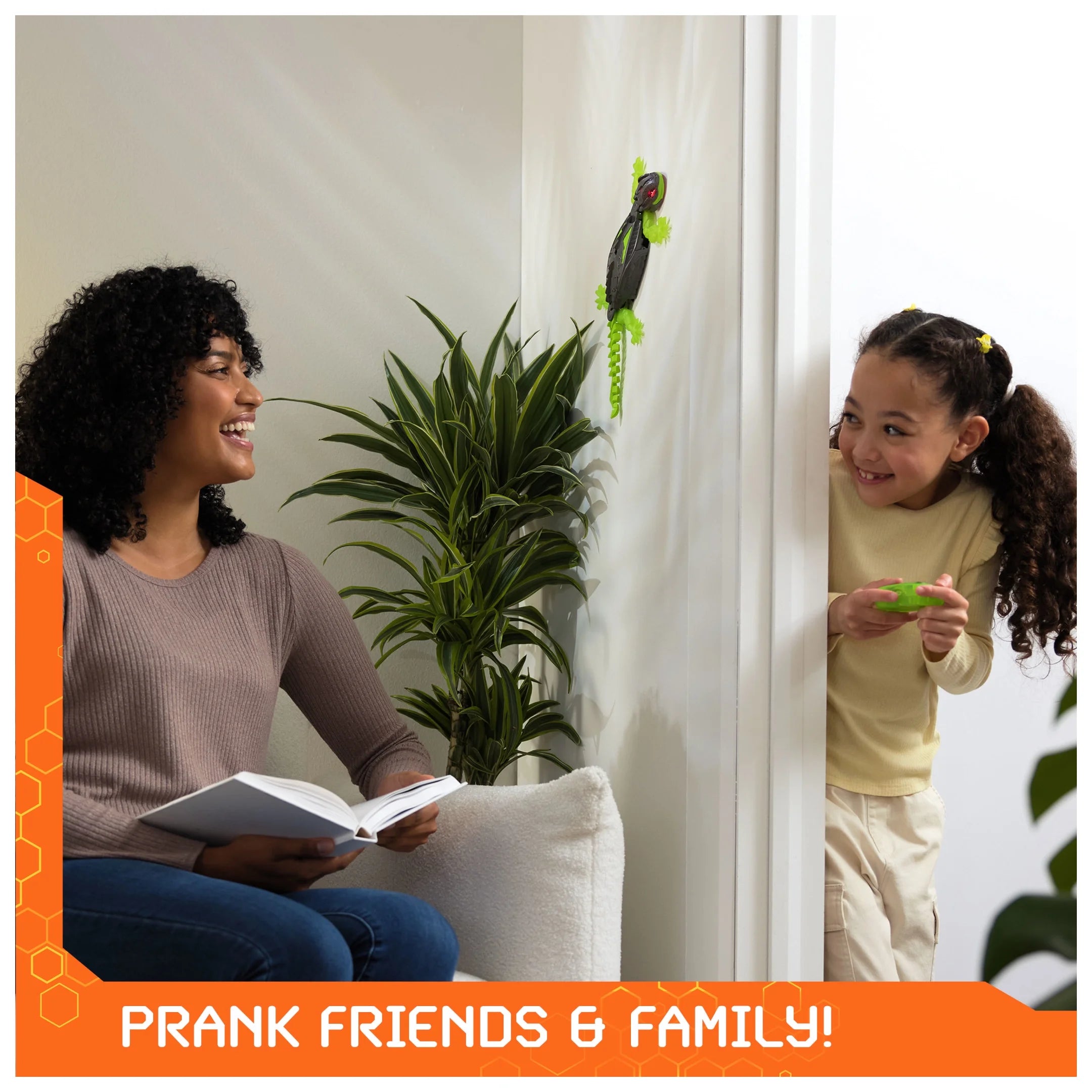 🦎 HEX BOTS WallCrawler Gecko – Remote Control Wall-Climbing Robot Toy for Kids